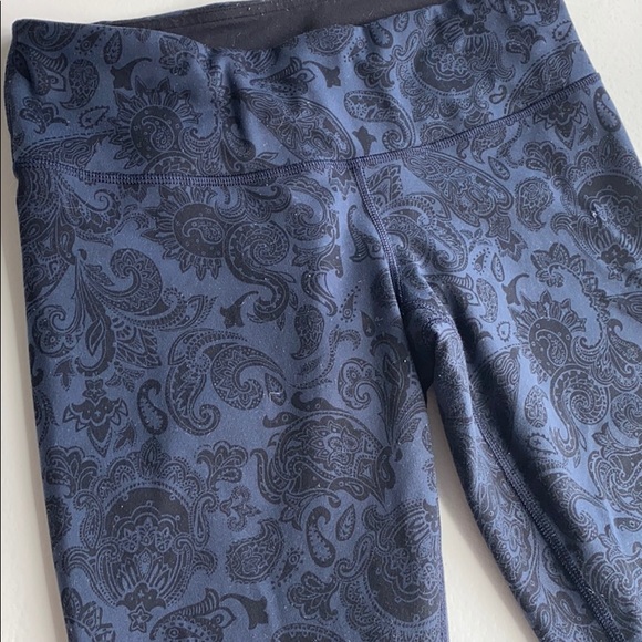 LULULEMON paisley Capri leggings - Picture 3 of 5